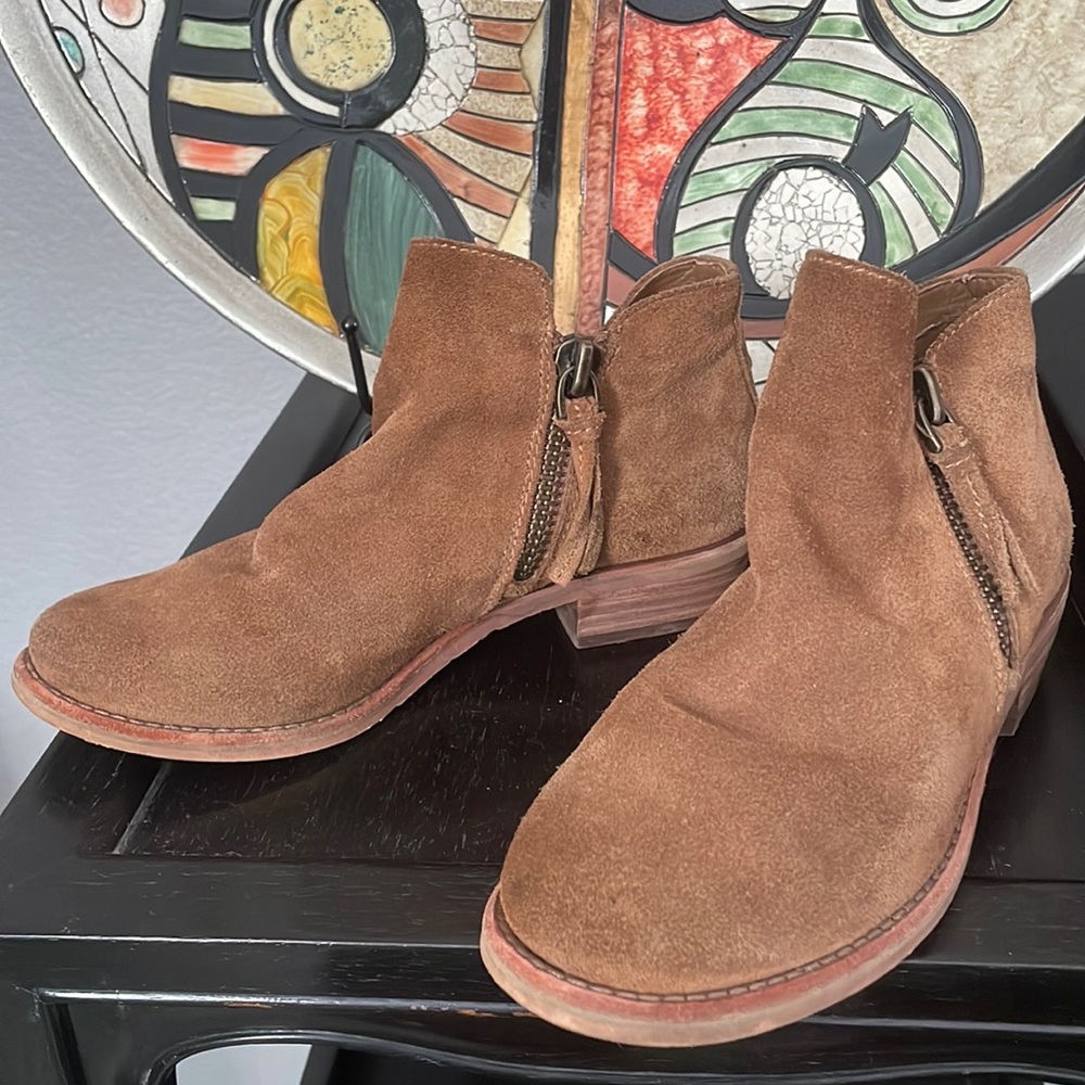Gianni Bini Suede Zippered Booties